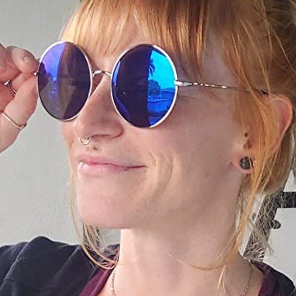 Circle mirrored hippie sunglasses